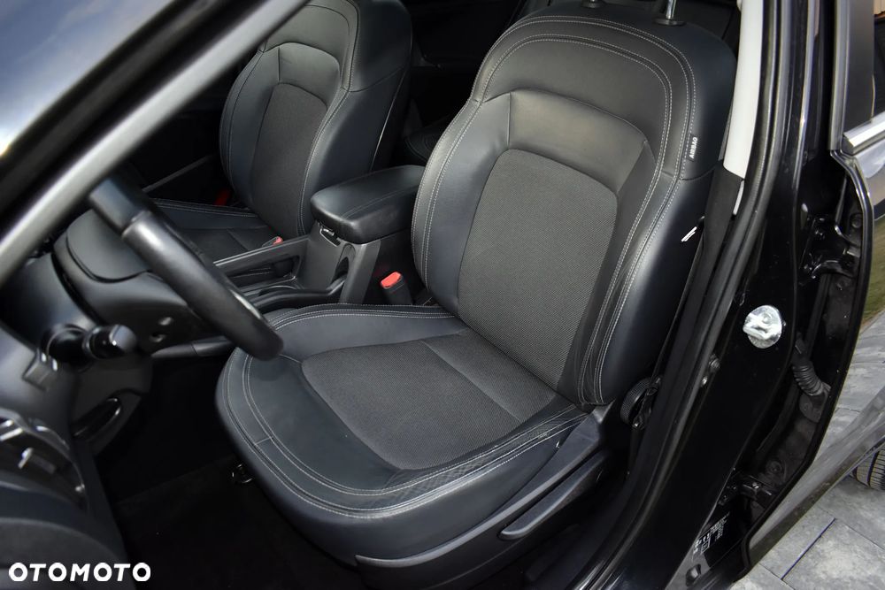 Kia Sportage 2.0 CRDI 4WD Automatik Vision - 26