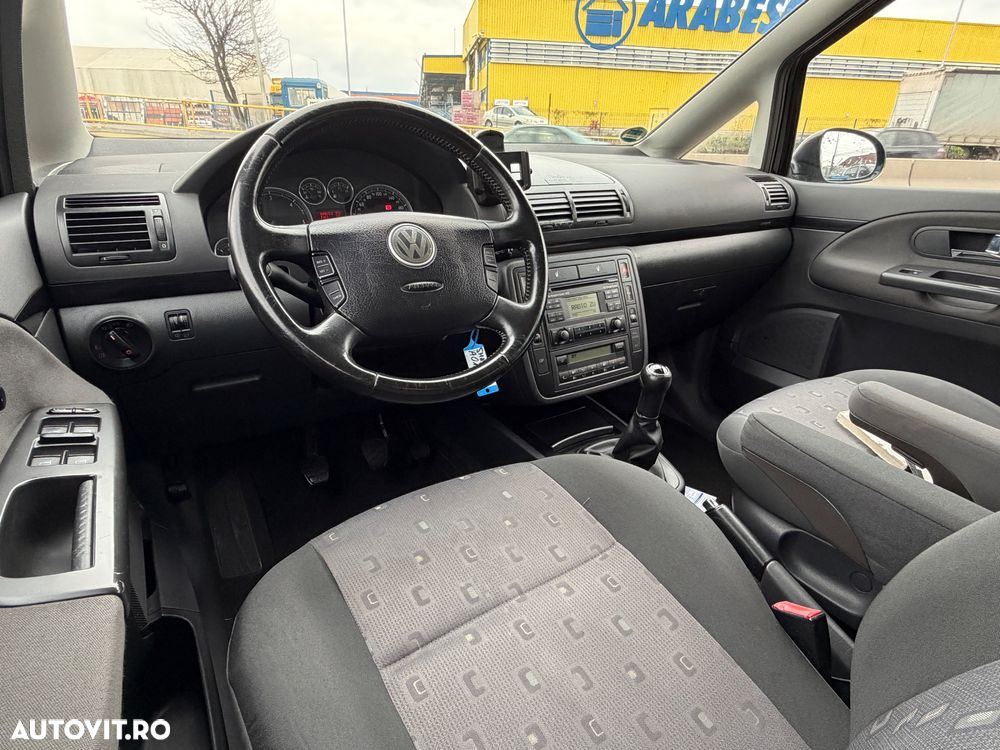 Volkswagen Sharan 2.0 TDI DPF BlueMotion Comfortline - 27