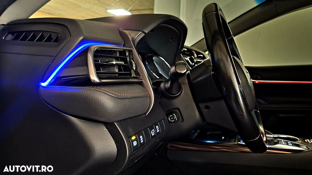 Toyota Camry 2.5 Hybrid Business - 14