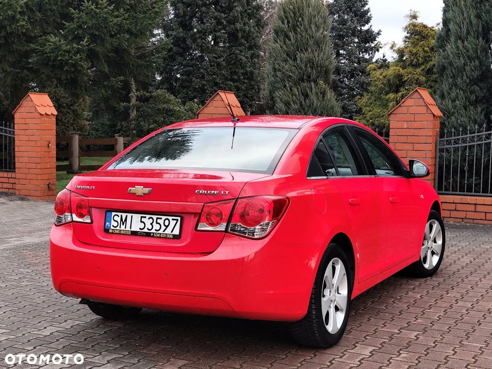 Chevrolet Cruze 1.8 LT - 11