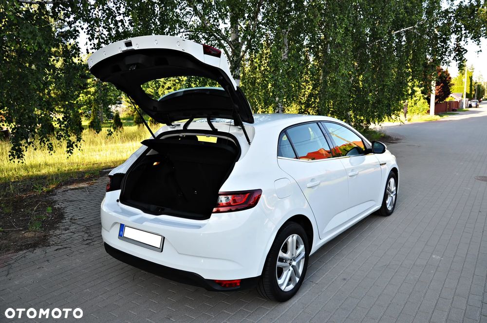 Renault Megane ENERGY TCe 100 EXPERIENCE - 23