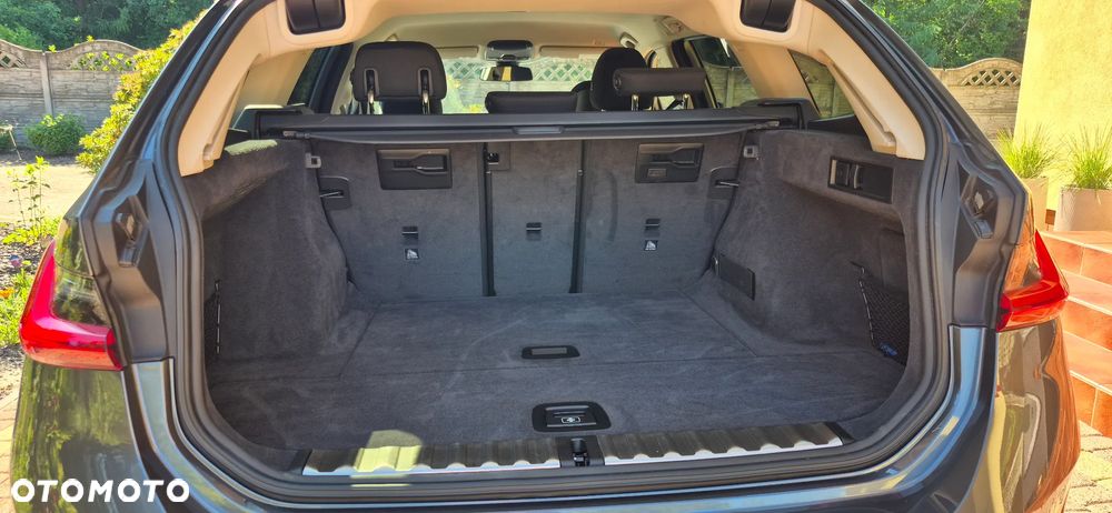 BMW Seria 3 320d mHEV - 8
