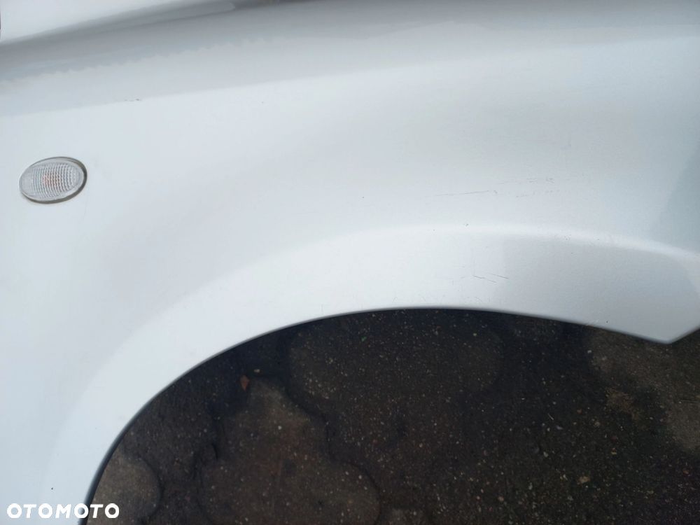 Mazda II 2 błotnik przedni przód PRAWY kolor: 27R i srebrny 2002-07r - 11