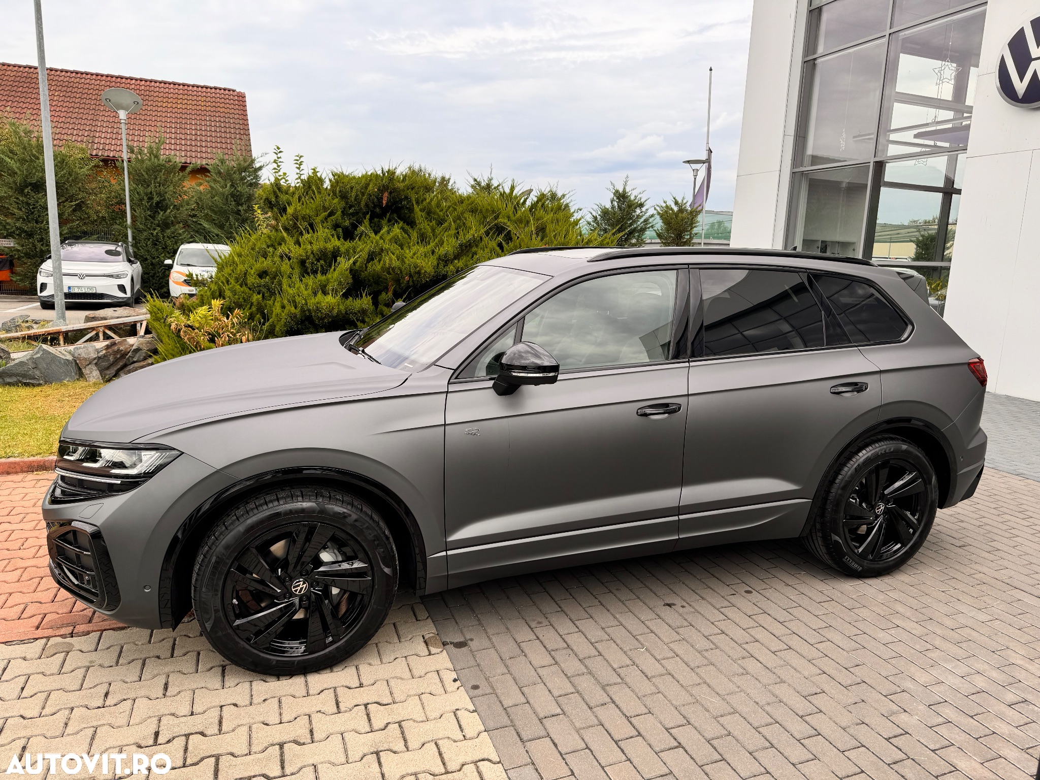 Volkswagen Touareg V6 TDI 4MOTION R-Line - 12