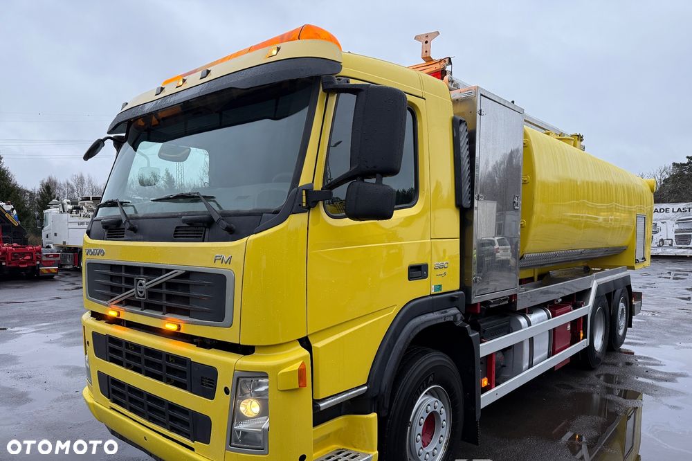 Volvo FM380 6x2 - 1