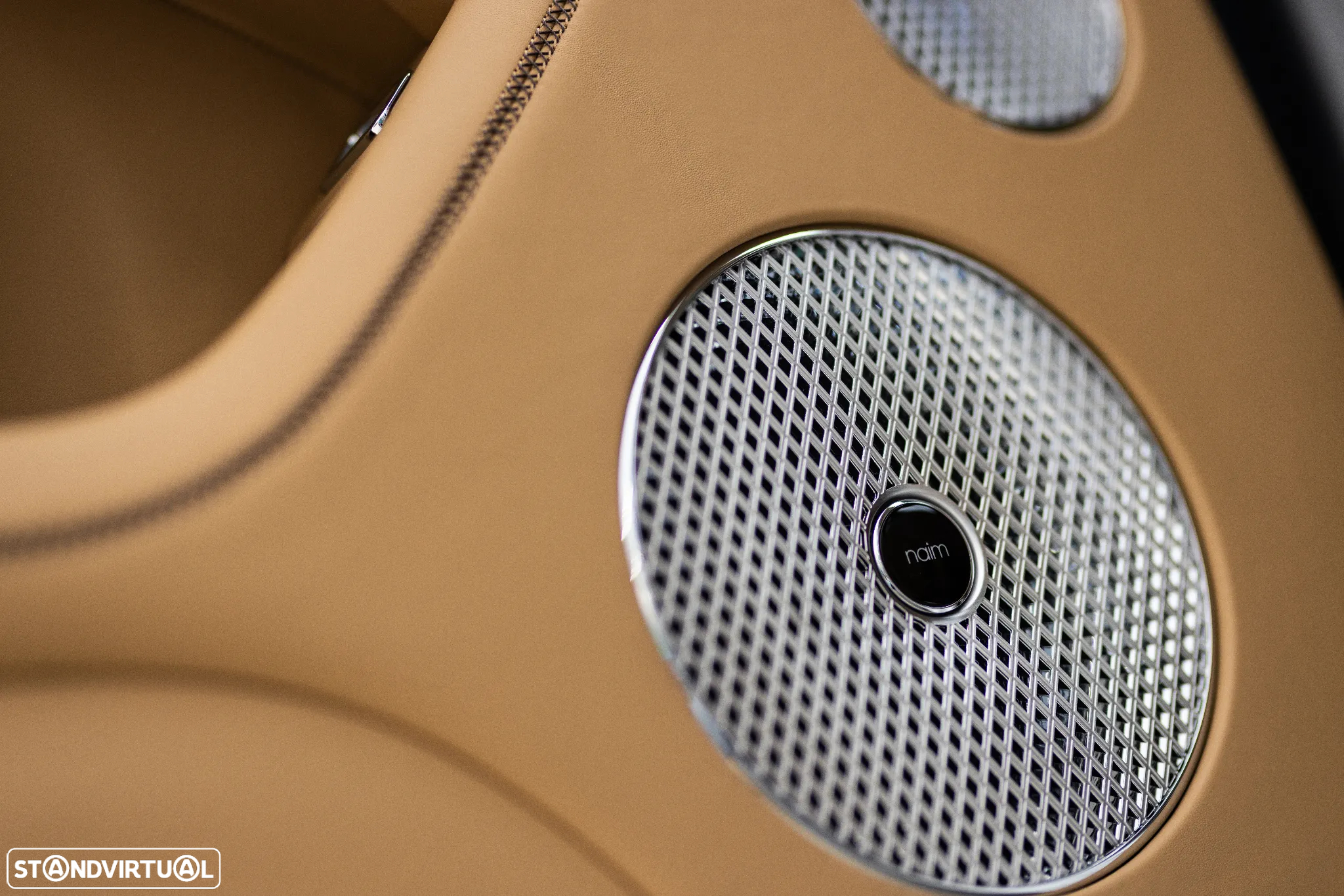 Bentley Bentayga V8 Azure - 20