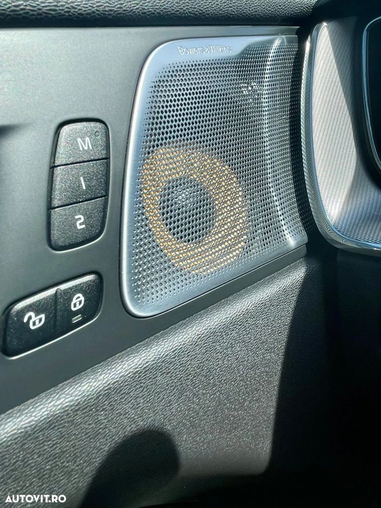 Volvo XC 60 T8 Twin Engine AWD R-Design - 15