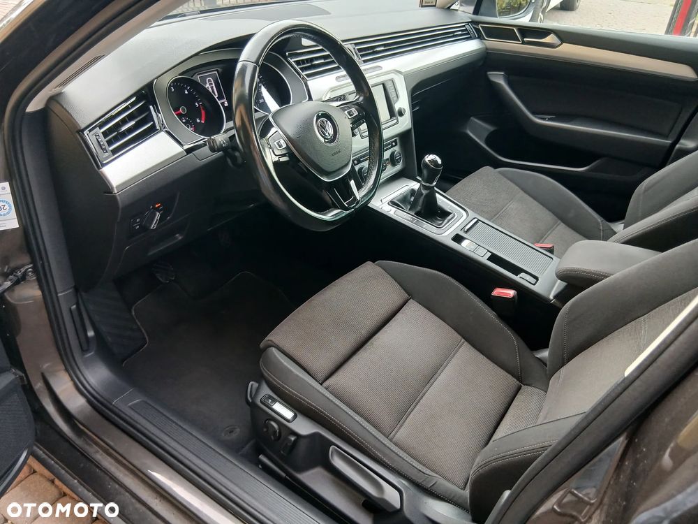 Volkswagen Passat 2.0 TDI (BlueMotion Technology) Comfortline - 10
