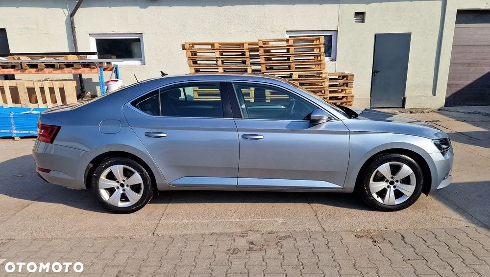 Skoda Superb 1.5 TSI ACT Style DSG - 5