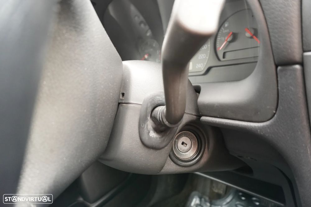 Volvo S40 1.9 D CR - 26