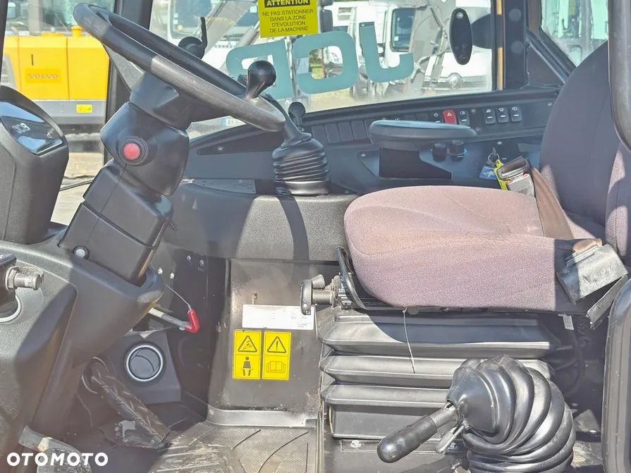 JCB 406 T4 * Ładowarka kołowa * 4x4 * STAN BDB - 9