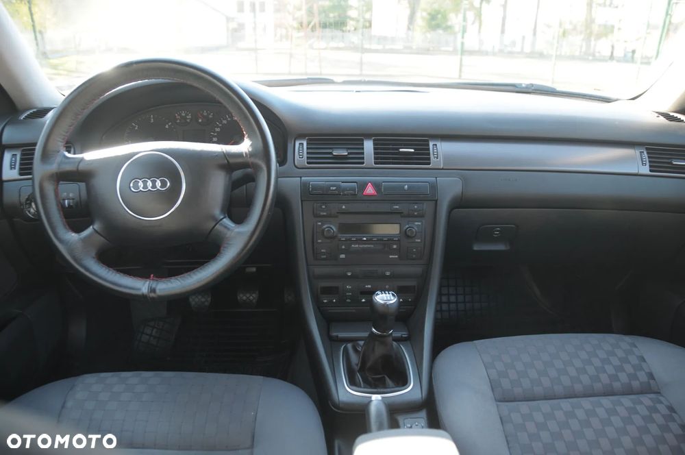 Audi A6 Avant 2.5 TDI - 13