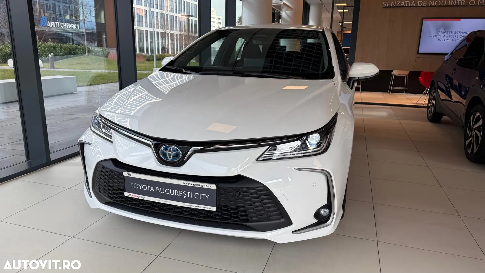 Toyota Corolla 1.8 HSD Business - 2