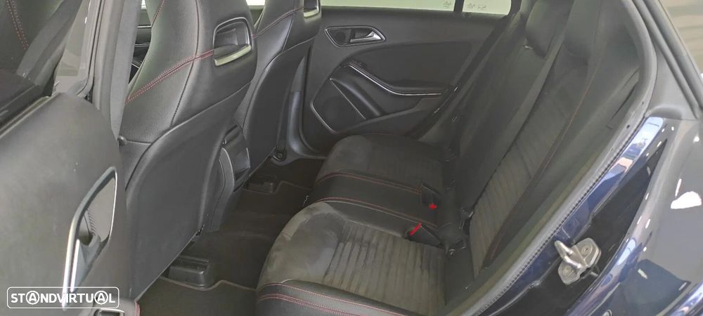 Mercedes-Benz CLA 180 d Shooting Brake AMG Line - 7