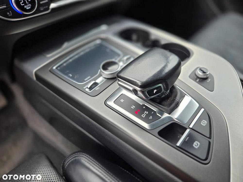 Audi Q7 - 10
