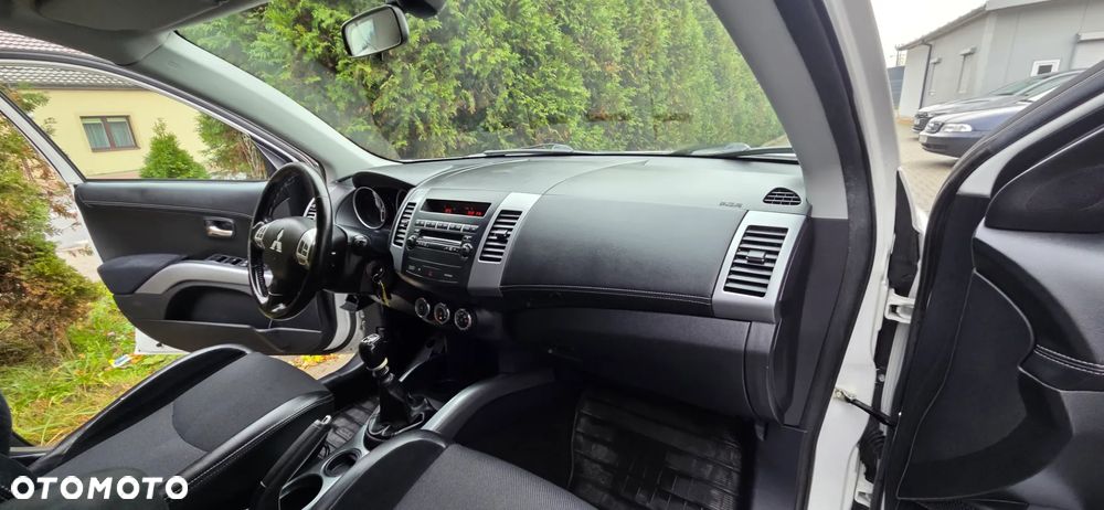 Mitsubishi Outlander 2.2 DI-D ClearTec 2WD Edition - 36