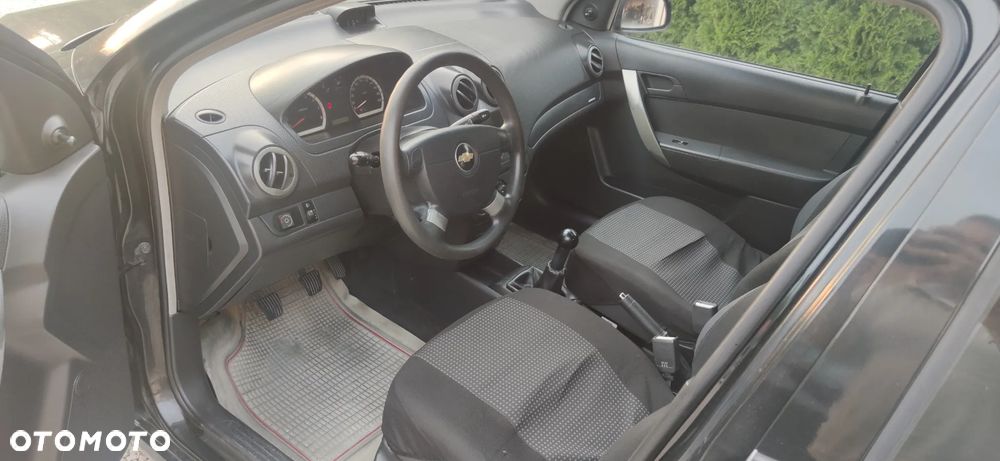Chevrolet Aveo - 3
