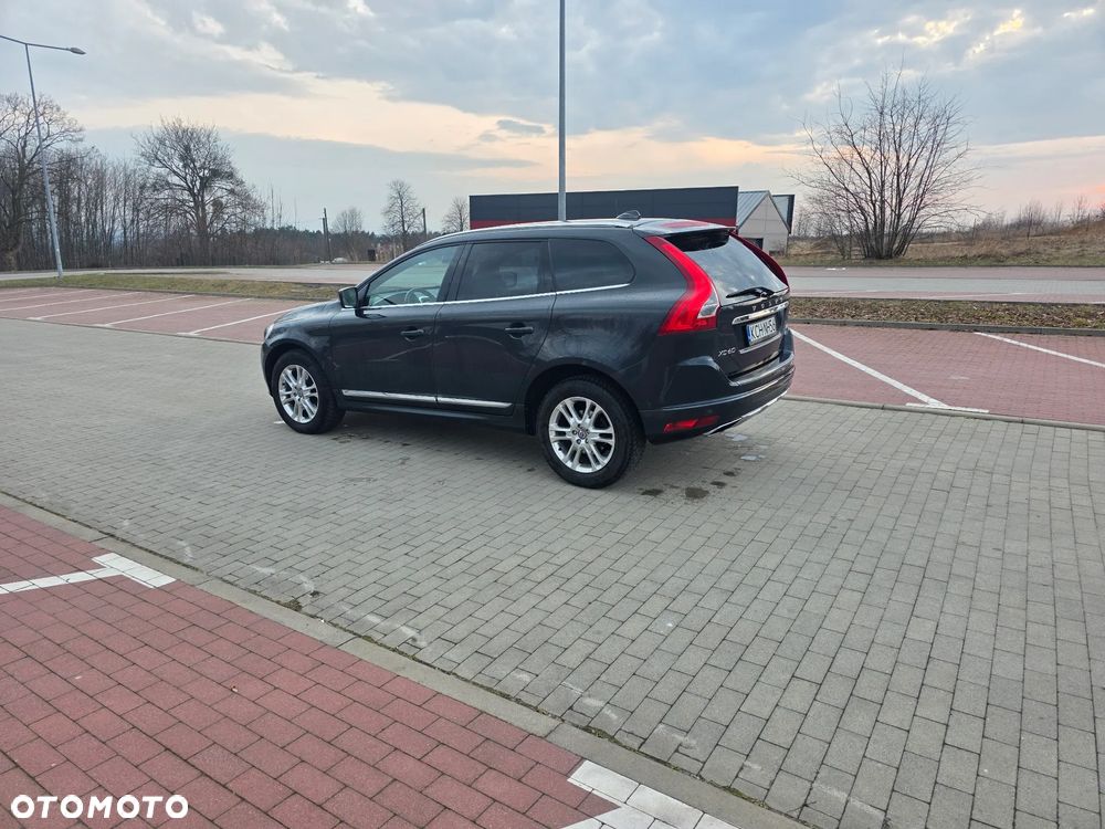 Volvo XC 60 2.4D AWD Summum - 10