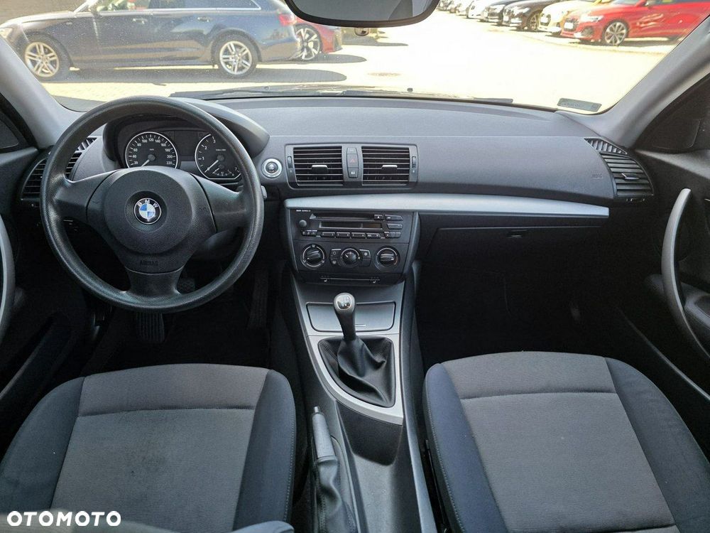 BMW Seria 1 116i - 8