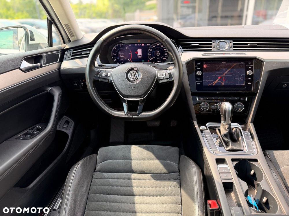Volkswagen Passat - 25