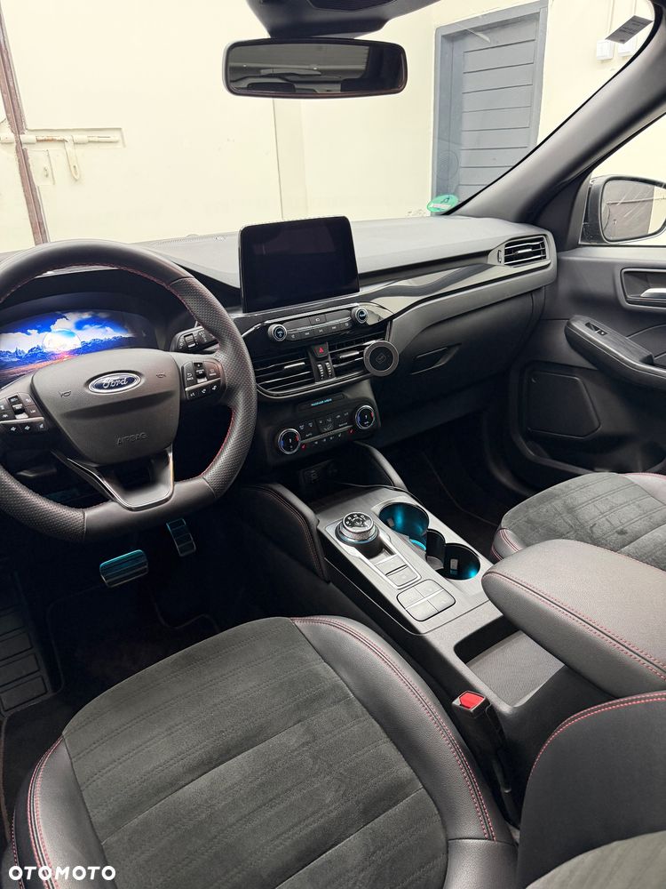 Ford Kuga 2.5P PHEV FWD ST-Line X - 14