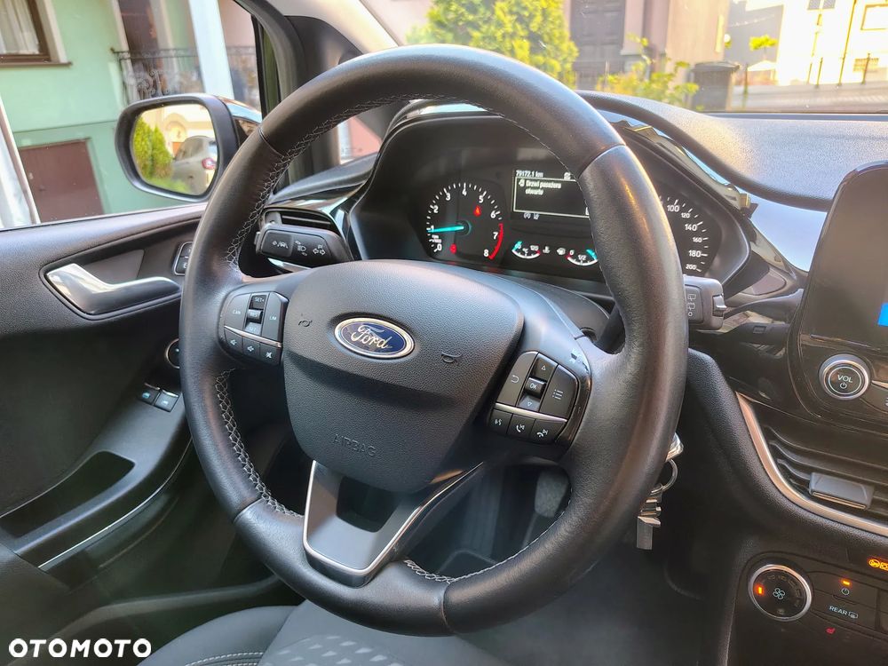 Ford Fiesta 1.1 S&S TITANIUM - 20