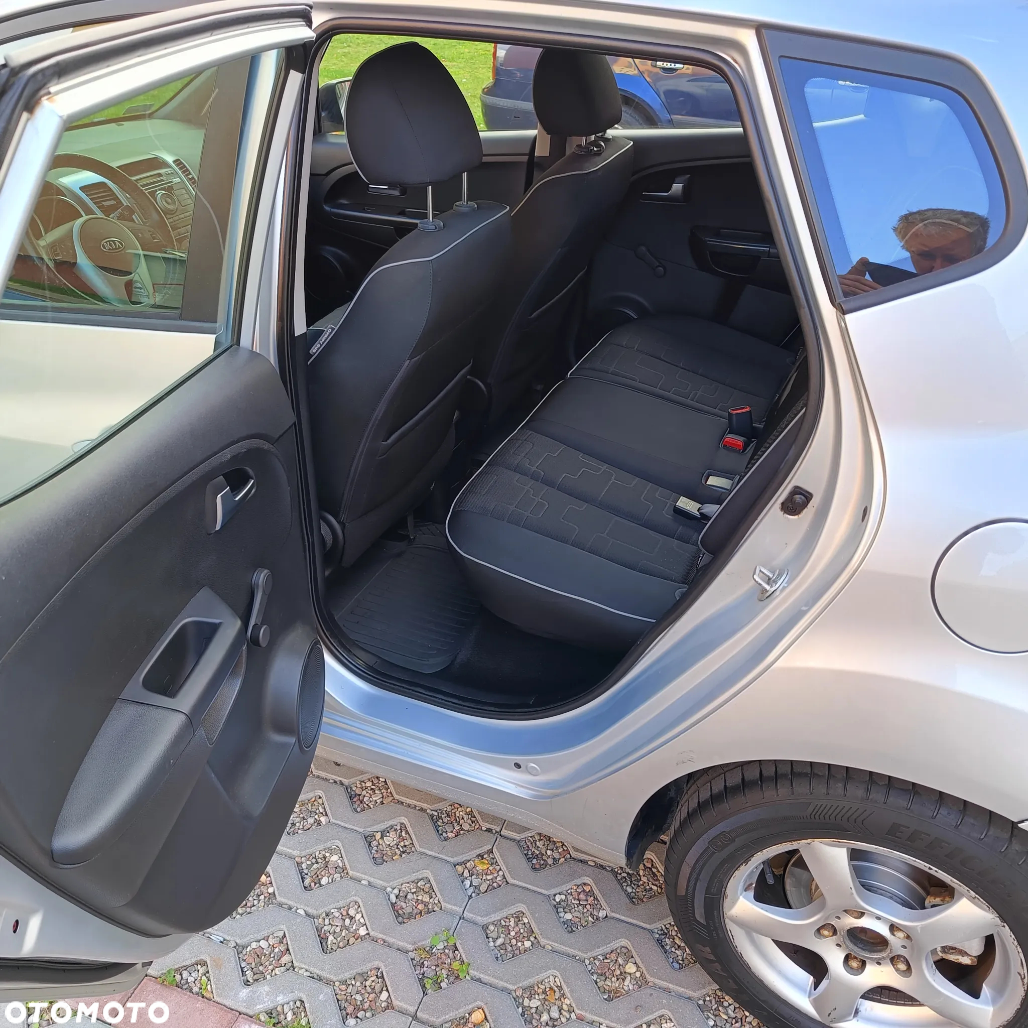 Kia Venga - 12