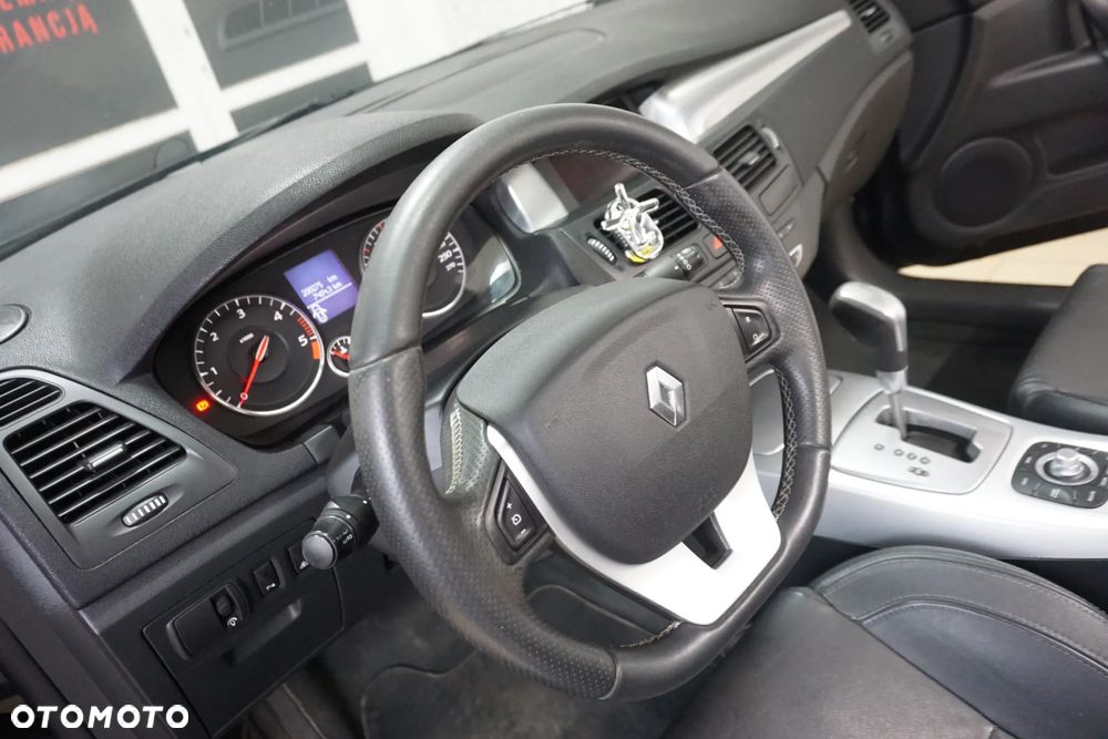 Renault Laguna V6 dCi 235 FAP GT - 21