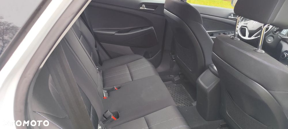 Hyundai Tucson 1.7 CRDI BlueDrive Classic 2WD - 24