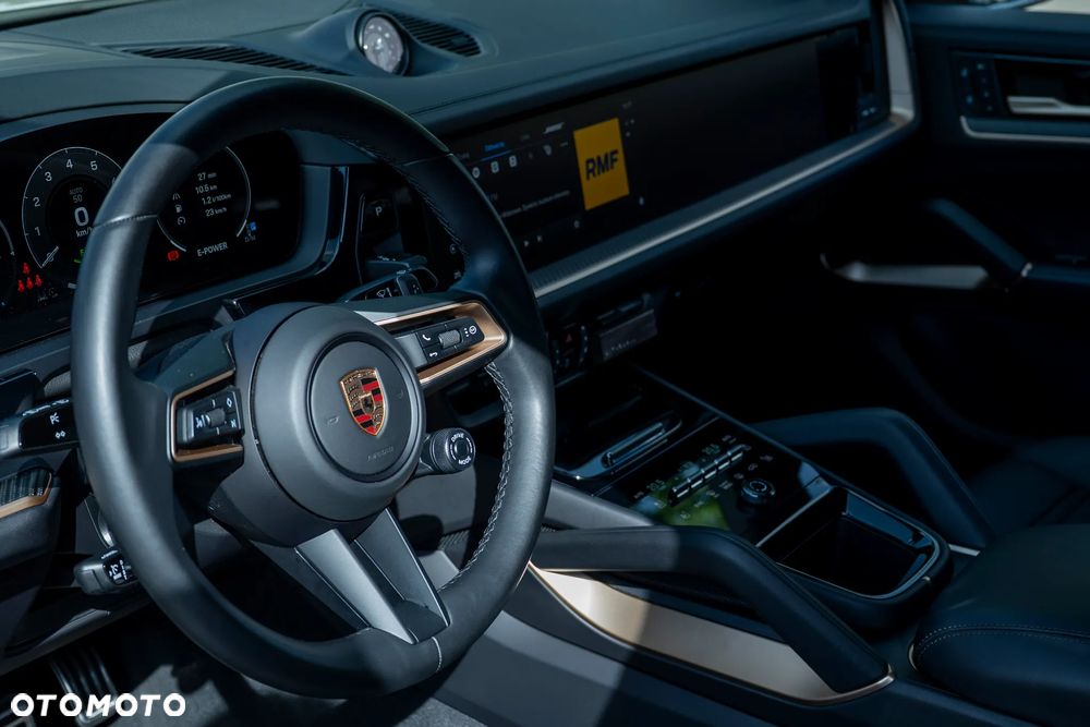 Porsche Cayenne - 9