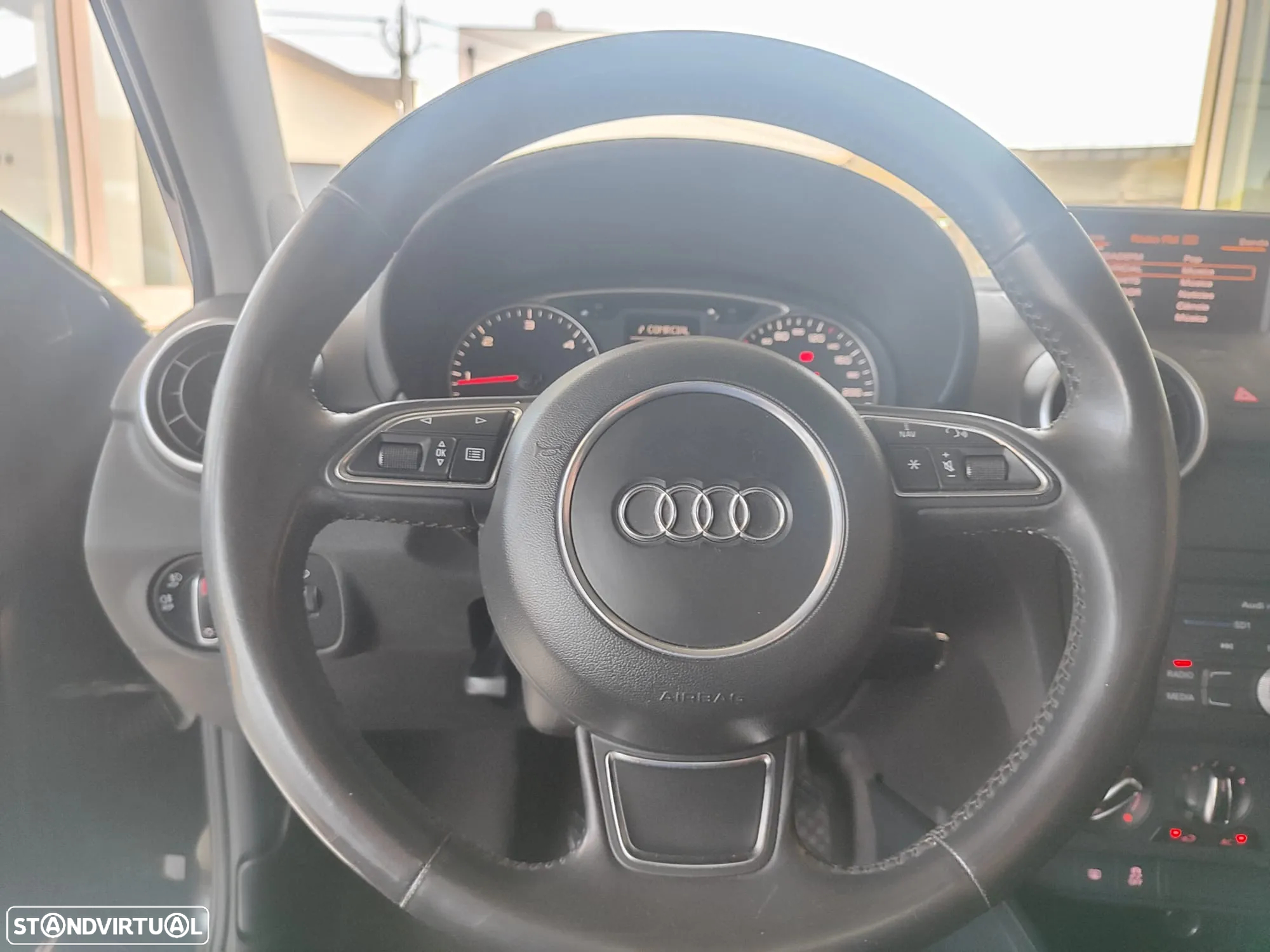 Audi A1 1.6 TDI Attraction - 24