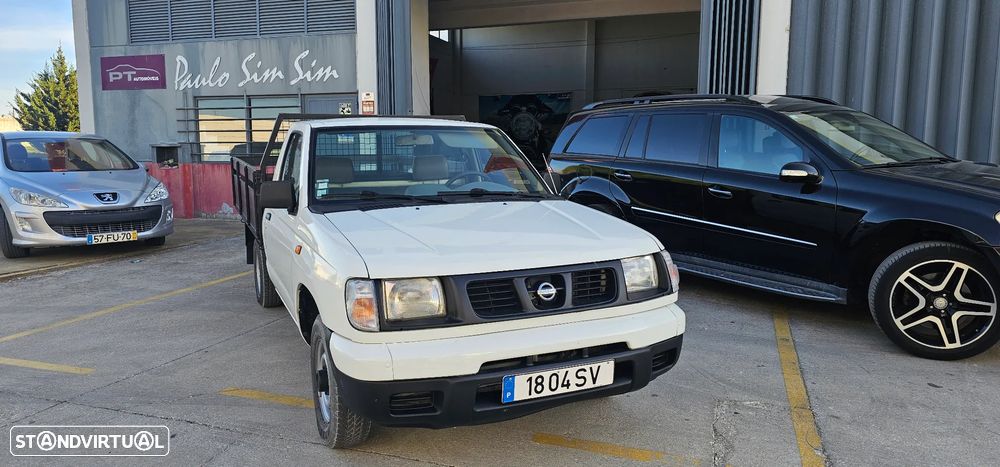 Nissan Pick Up - 2