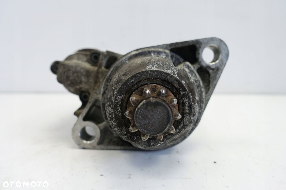 ROZRUSZNIK VW Jetta 1.6 8V oryginał - 4