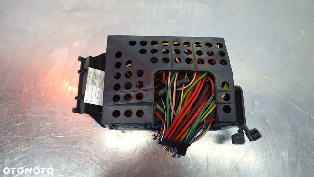 SKRZYNKA BEZPIECZNIKÓW SMART FORTWO I 0001683V001 - 6