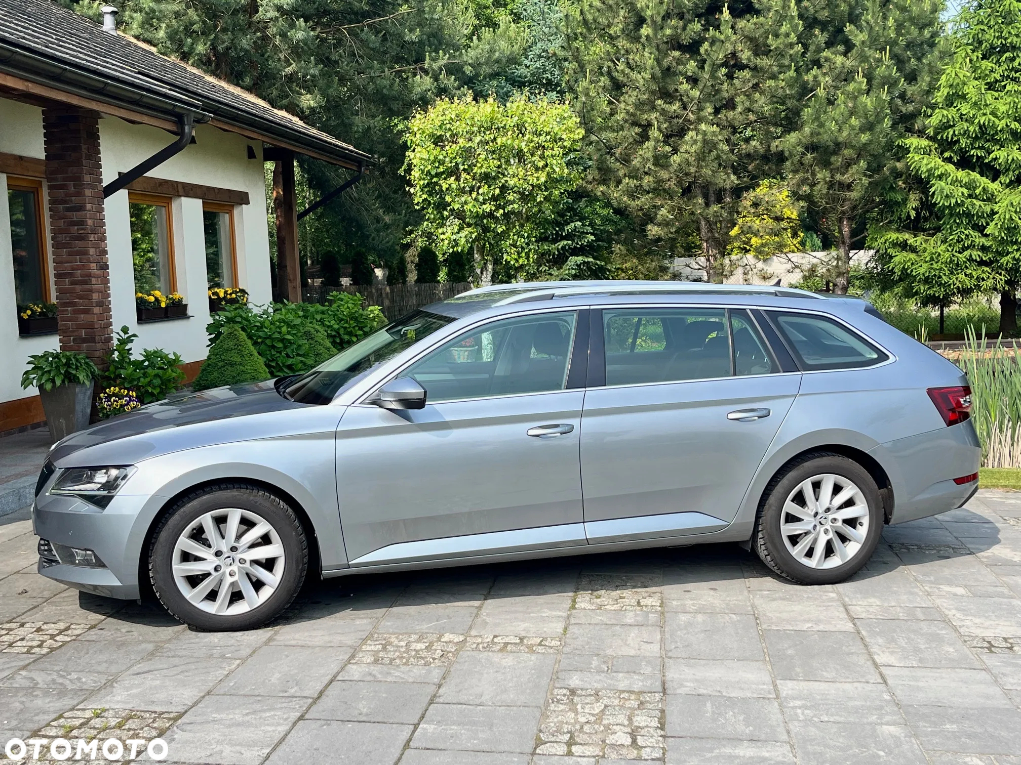 Skoda Superb 2.0 TDI Style DSG - 14
