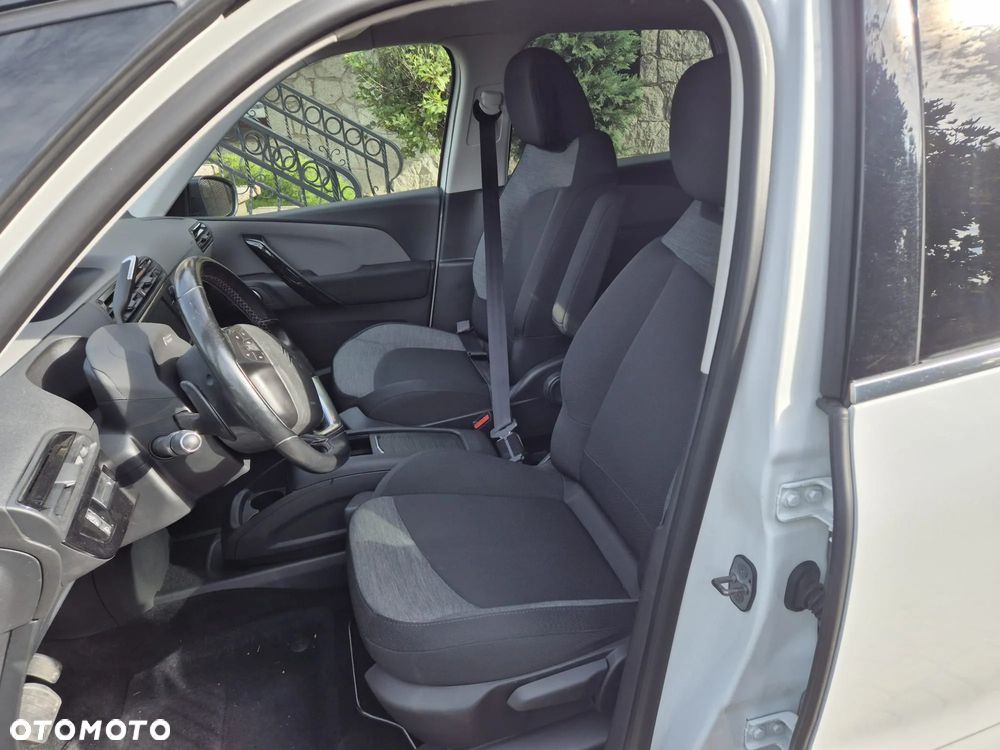 Citroën C4 Picasso 1.2 PureTech MoreLife S&S EAT6 - 8