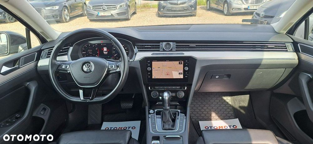 Volkswagen Passat - 21