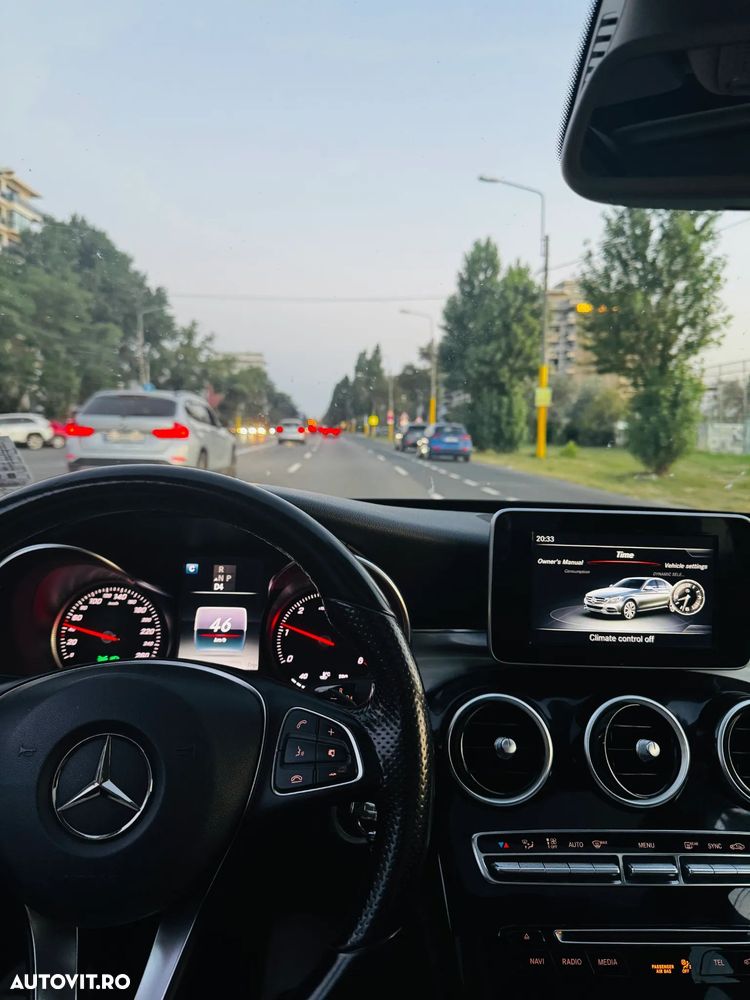 Mercedes-Benz C - 12