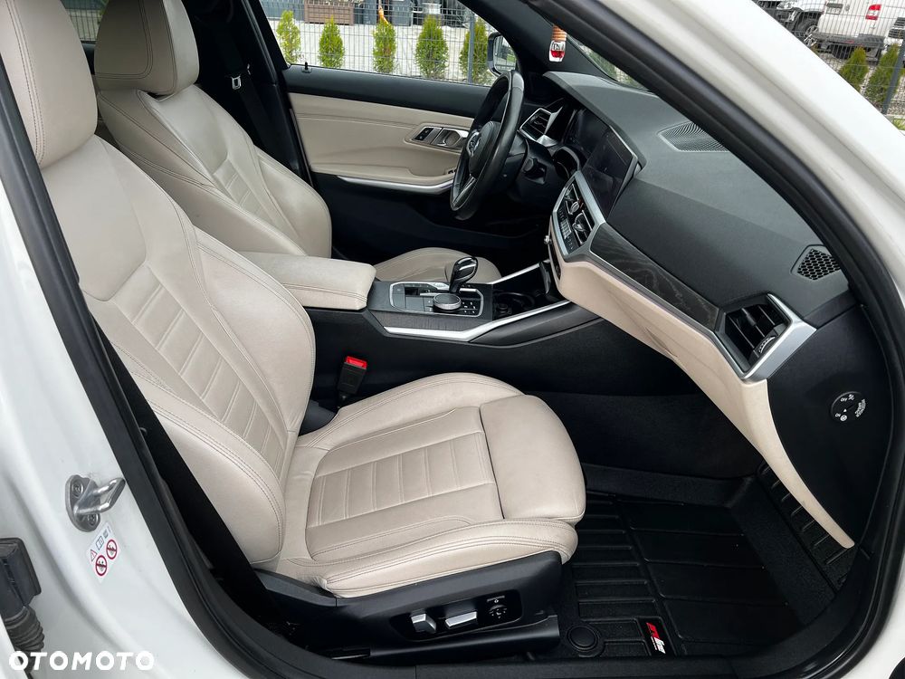 BMW Seria 3 320d xDrive Sport Line Shadow sport - 23