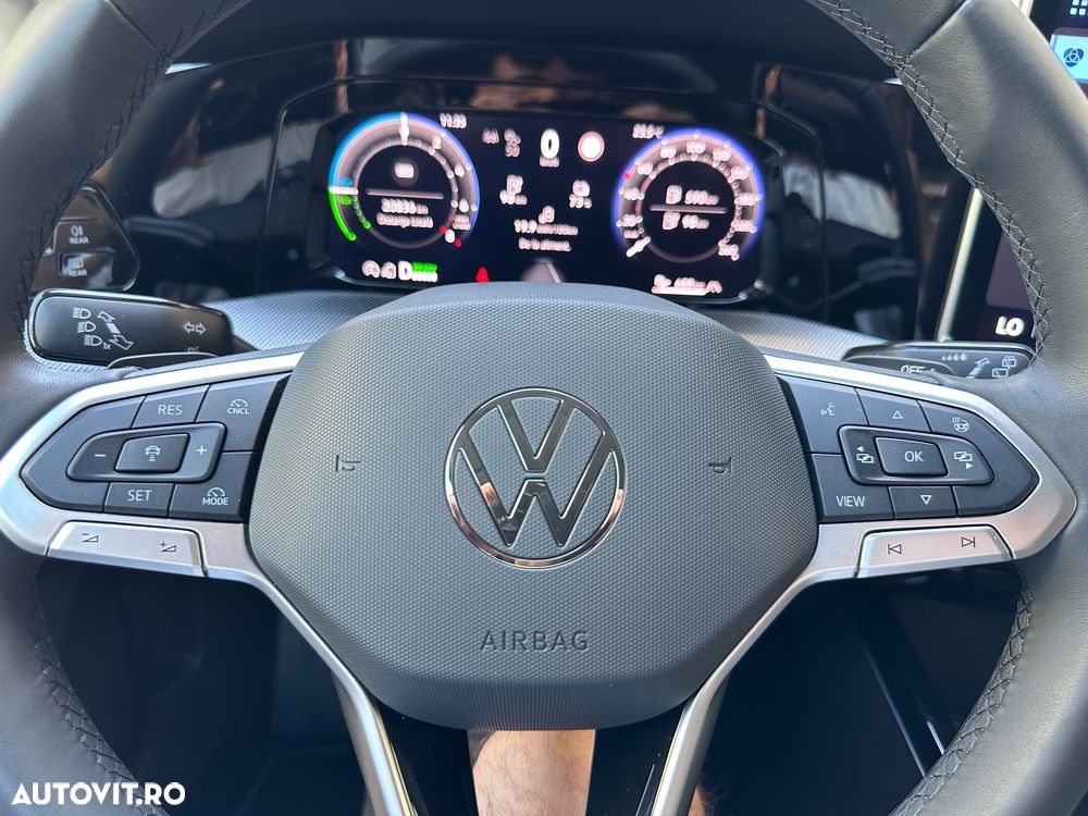 VOLKSWAGEN Golf 2025 — imagine 29