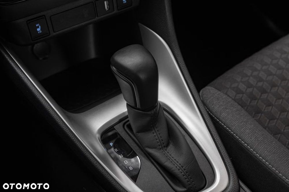 Toyota Yaris 116 1.5 VVT-i Comfort - 19