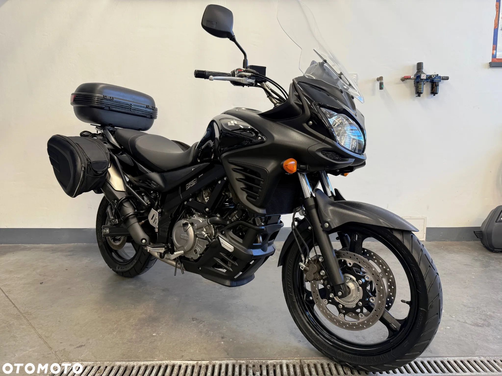 Suzuki V-STROM - 1