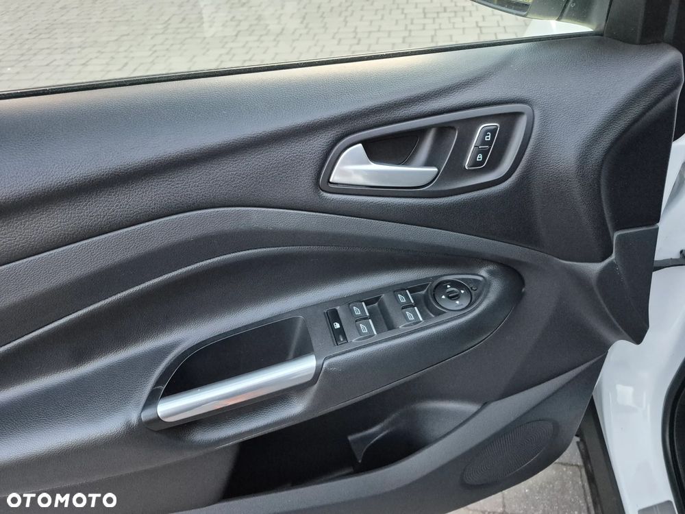 Ford Kuga - 13