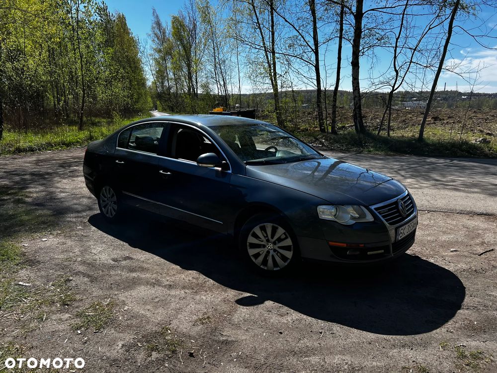 Volkswagen Passat 1.9 TDI DPF BlueMotion - 12