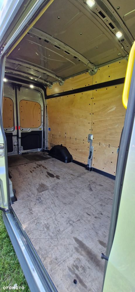 Ford Transit - 9