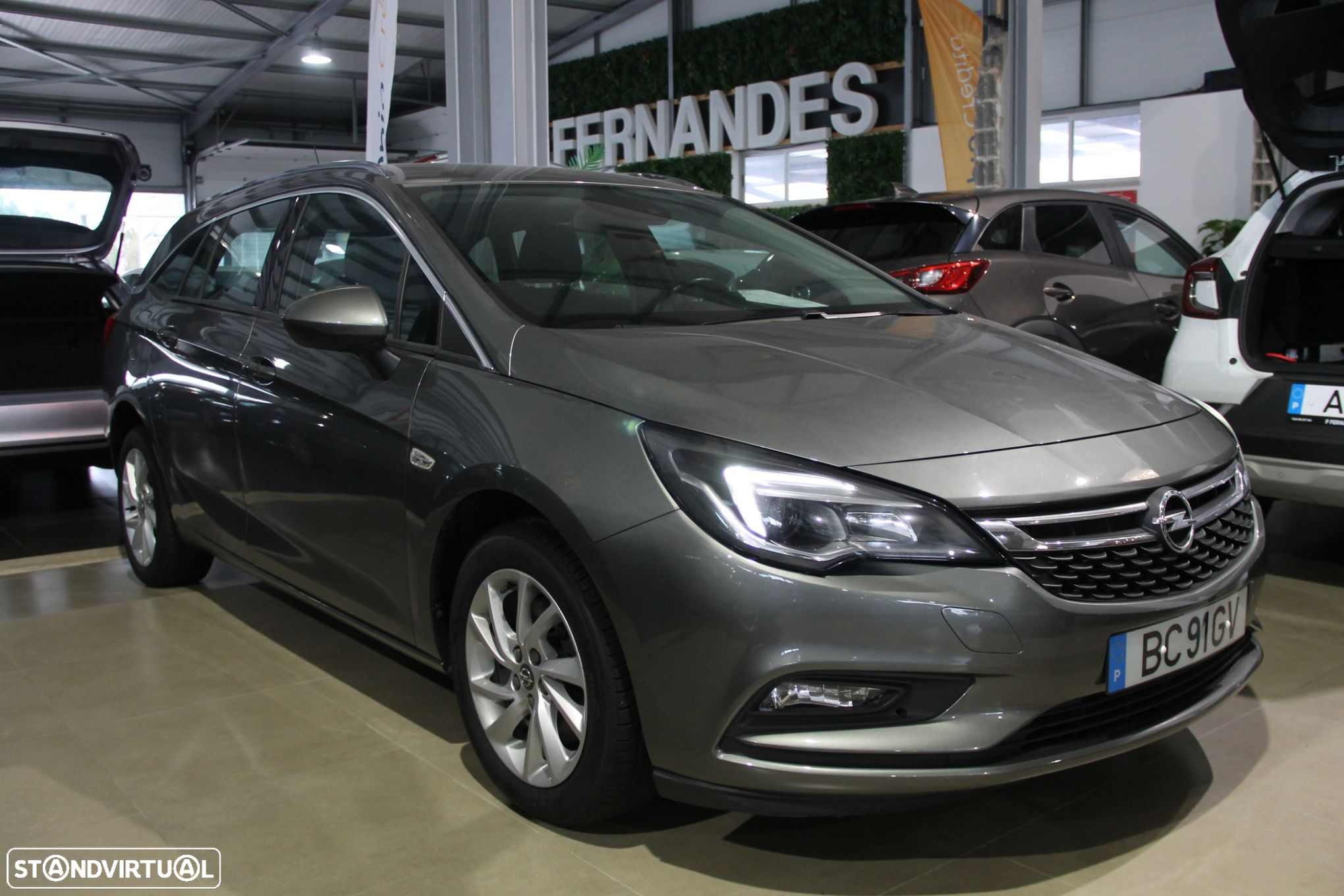 Opel Astra Sports Tourer - 2