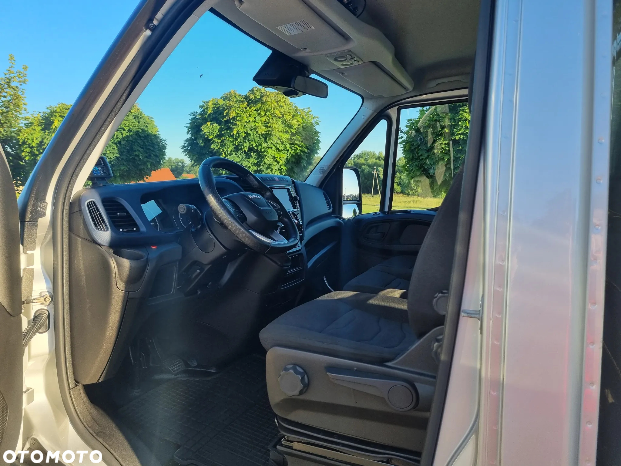 Iveco Daily 50-180 Hi-Matic Chłodnia 8-Palet -20/+20 Zasilanie Stacjonarne 230V Agregat ZANOTTI 350 / UNIKAT / - 9