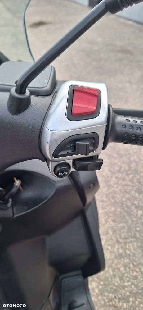 Piaggio MP-3 - 23