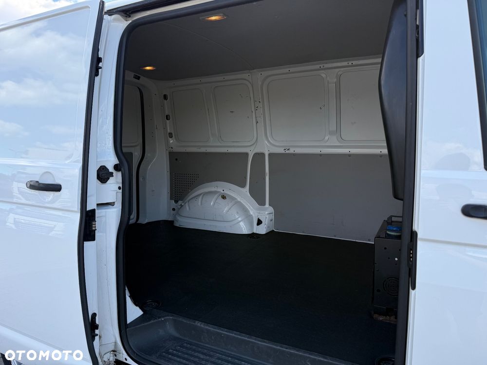 Volkswagen Transporter L1H1 - 12