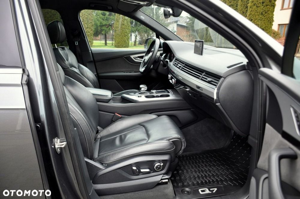 Audi Q7 - 17